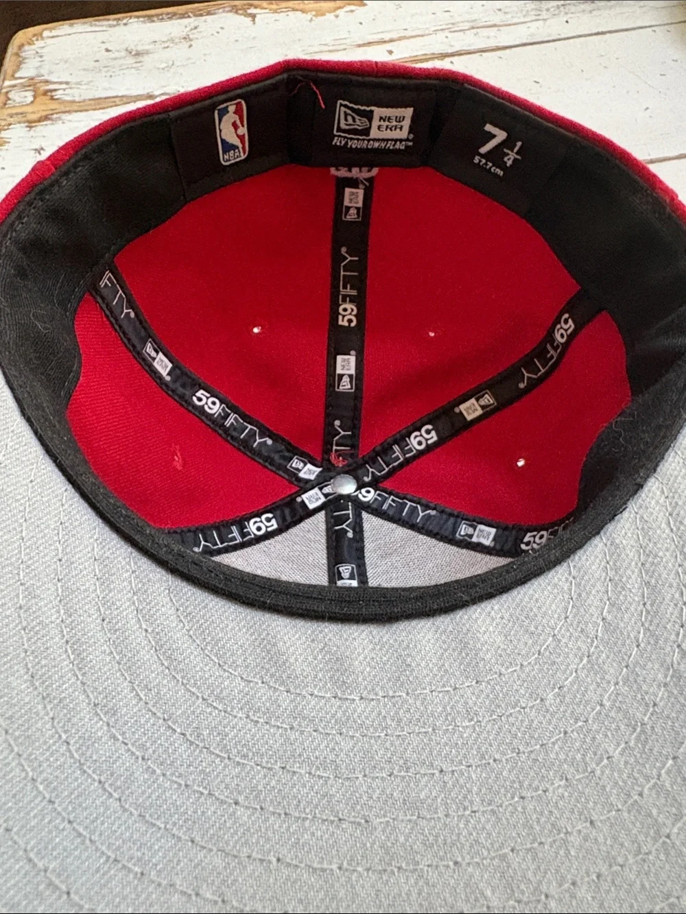 Houston Rockets Red and Black Snapback Hat size 7 1/4, 57.7 cm